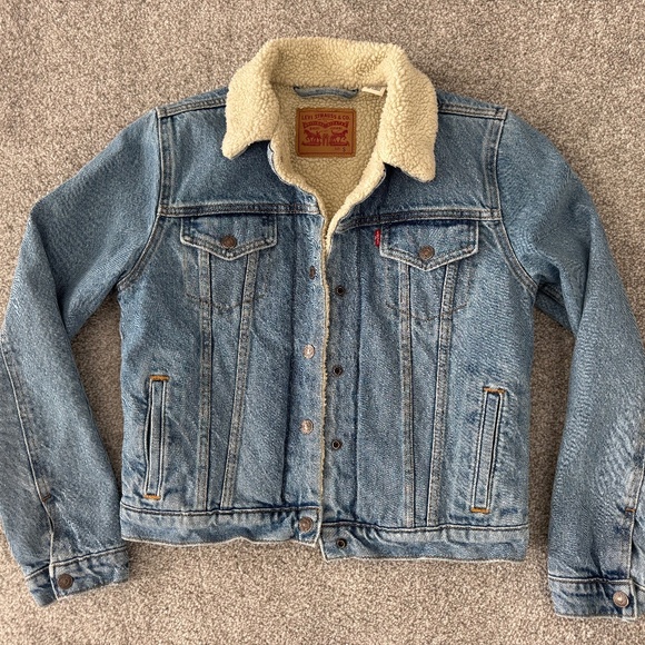 Levi's Original Denim Trucker Jacket with Sherpa Lining - Small - Picture 1 of 3
